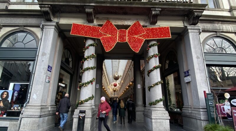Lumières, parfums et sourires : Noël enchante la Galerie Royale Saint-Hubert
